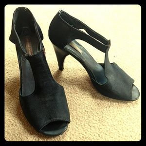 Black heels, perfect for a night out!